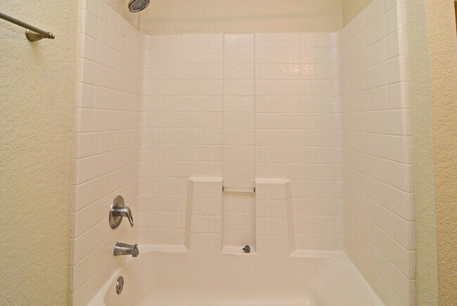 Building Photo - 864 Grand Regency Pointe