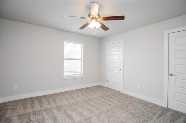 Building Photo - 437 Ramsey St