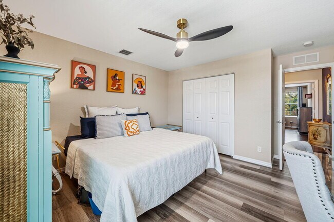 Building Photo - 10652 Ivanhoe Ln