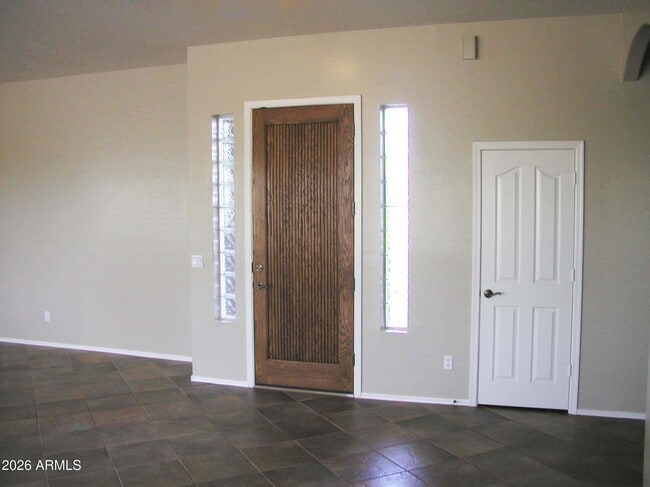 Building Photo - 4537 E Thunder Hawk Rd