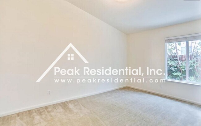 Building Photo - Spacious Elk Grove 4bd/2ba Home with 2 Car...