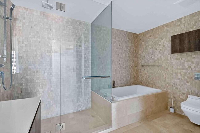 Building Photo - 88 SW 7th St