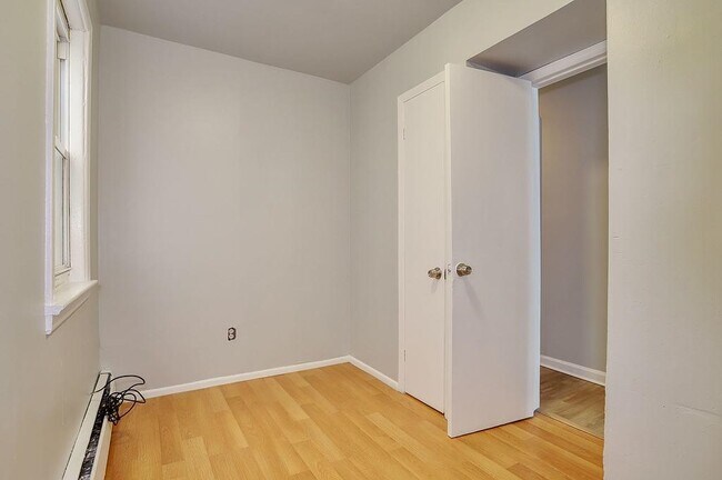 Building Photo - 97 Sanford Pl