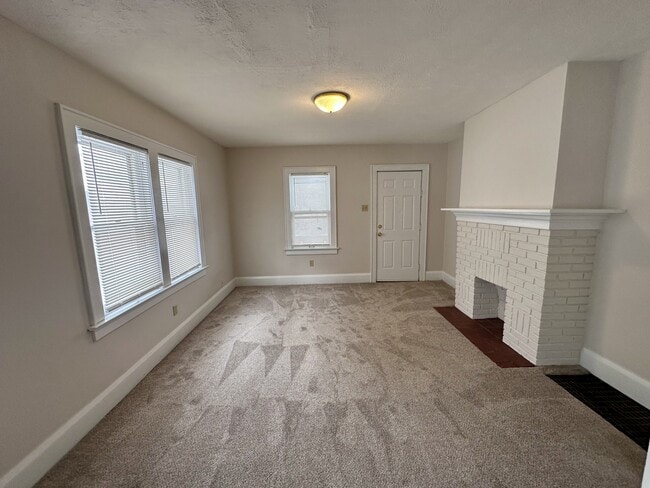 Building Photo - 2052 16th St SW