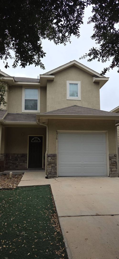 Building Photo - Wurzbach Heights Townhome for Rent ~ 3 Bedroom corner Unit with Private Yard and Garage