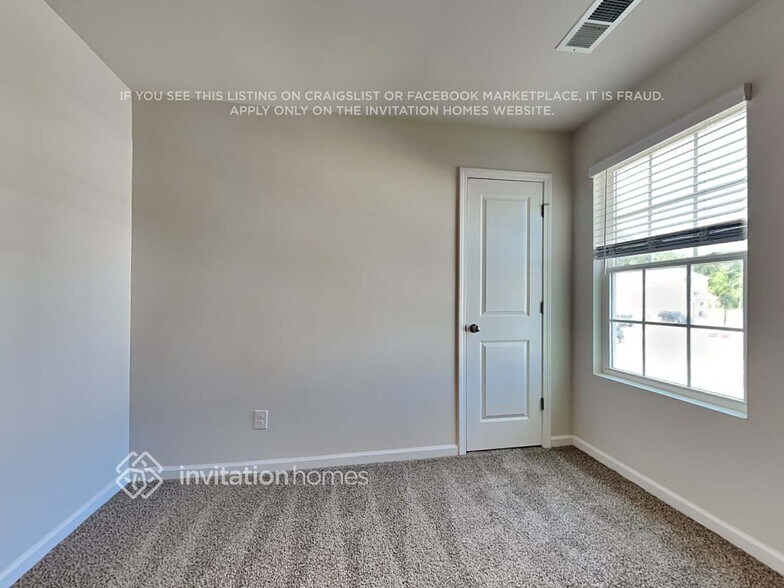 Building Photo - 5104 Spring Breeze Blvd
