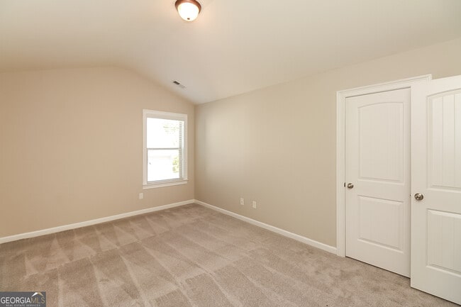 Building Photo - 5663 Valley Loop