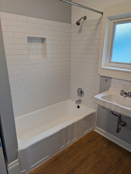 Bath - 4049 Latona Avenue NE