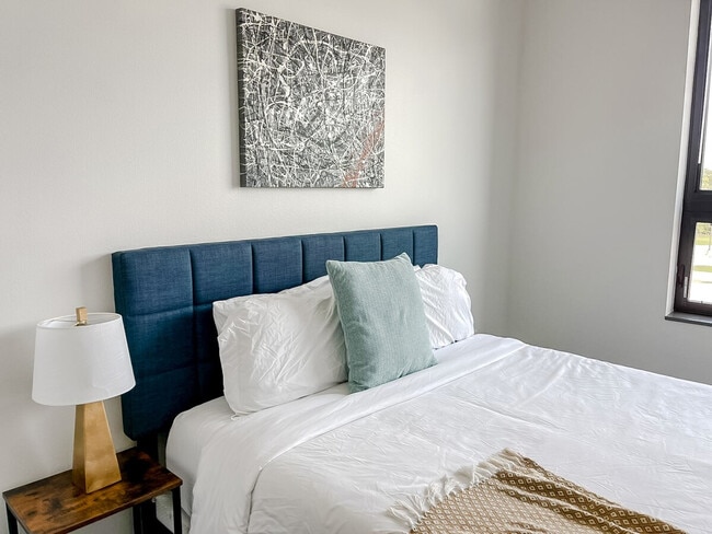 Building Photo - 1261 8th St