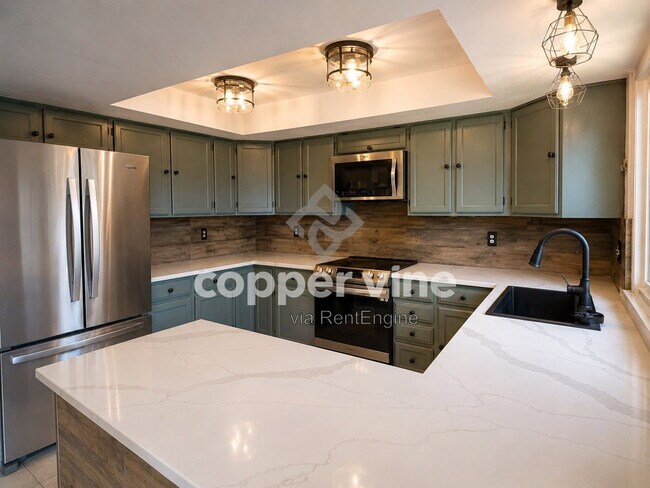 Building Photo - 4249 W 110th Pl