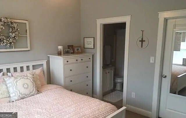 Building Photo - 2070 Lakeside Dr