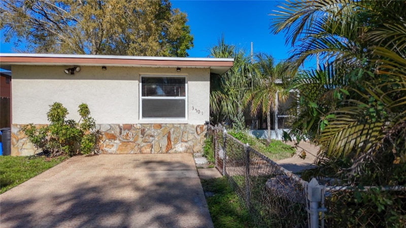Building Photo - 3501 Beechwood Terrace