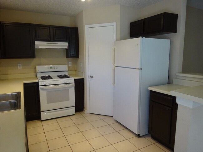 Building Photo - 9631 E Savile Cir