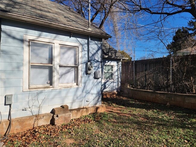 Building Photo - 616 NW 36th St