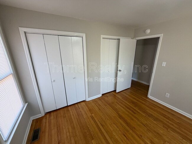 Building Photo - 2240 Sherwood Ave