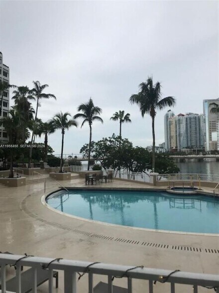 Building Photo - 701 Brickell Key Blvd