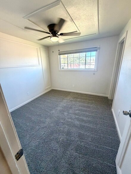 Building Photo - 218 W Hartford Rd