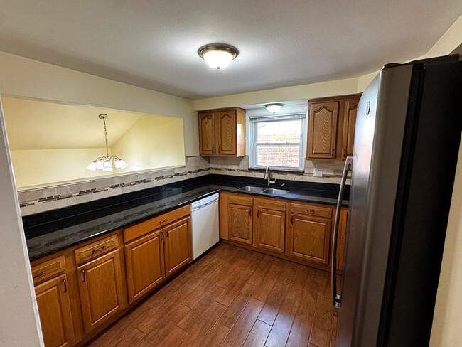 Building Photo - 1534 Revere Cir