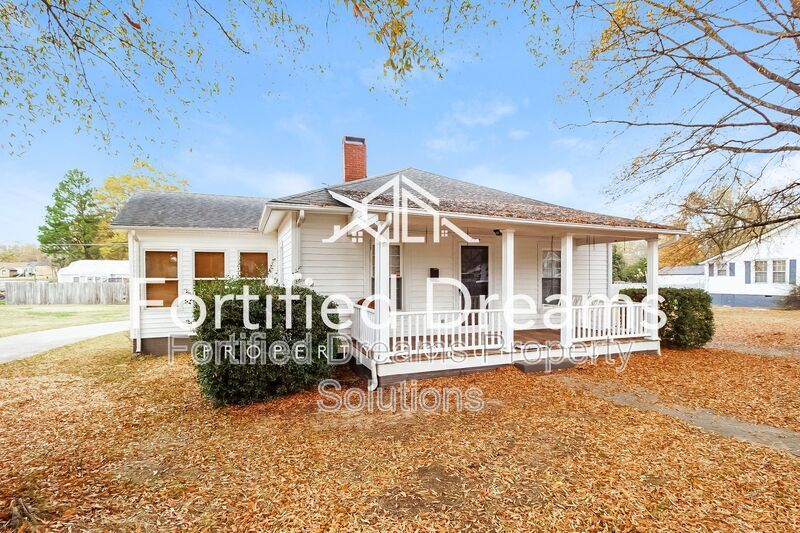 Building Photo - 309 E 11th St