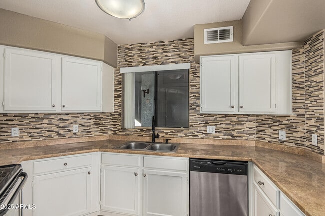 Building Photo - 3848 N 3rd Ave