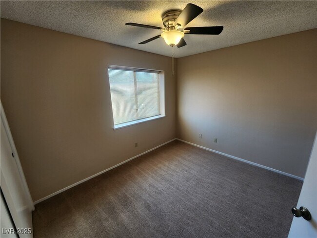 Building Photo - 25 Jensen Dr