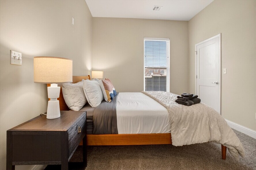 Building Photo - 110 N Boston Ave