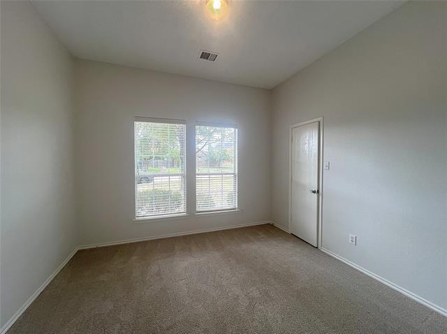 Building Photo - 1616 Logan Dr