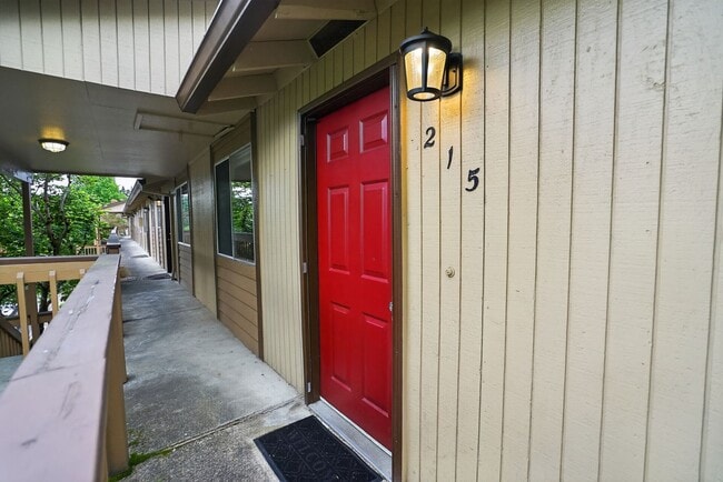 Building Photo - 3404 19th Ave