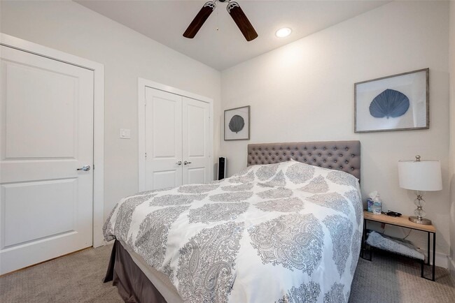 Building Photo - 3905 Tulane Oak Dr