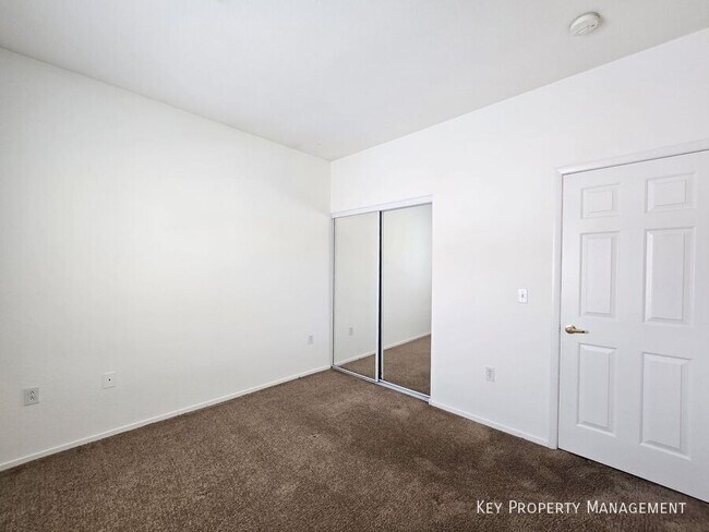 Building Photo - 4005 Pepper Thorn Ave
