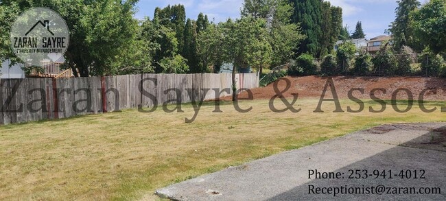 Building Photo - 483- Fully Renovated 4 Bedroom on Quiet Cu...