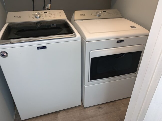 Building Photo - Elegant Auburn Condo 1Bd/1Ba