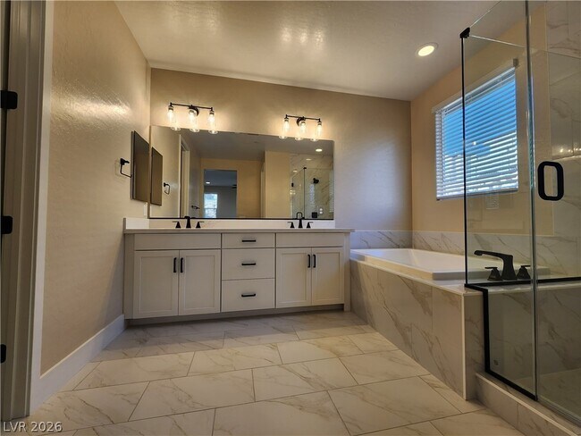 Building Photo - 2209 Fish Hawk St