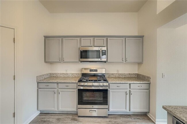 Building Photo - 607 Ranchero Rd