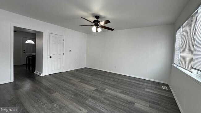 Building Photo - 1549 S 8th St