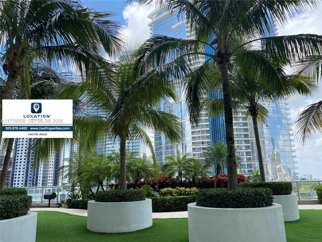 Building Photo - 888 Biscayne Blvd