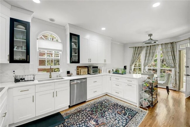 Building Photo - 2710 Abbottswell Dr