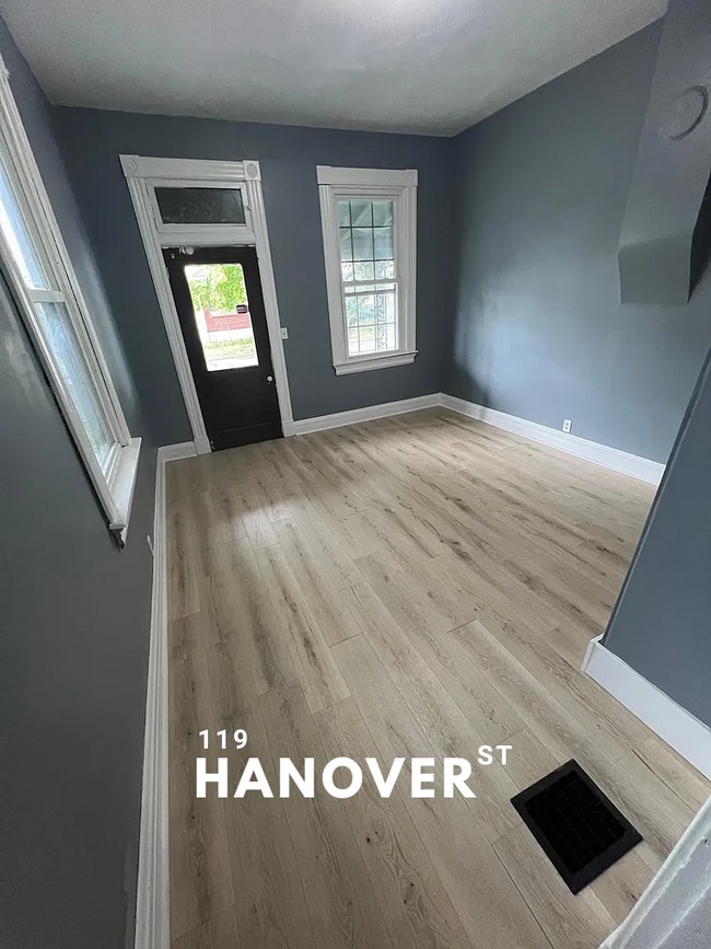 Building Photo - 119 Hanover Dr