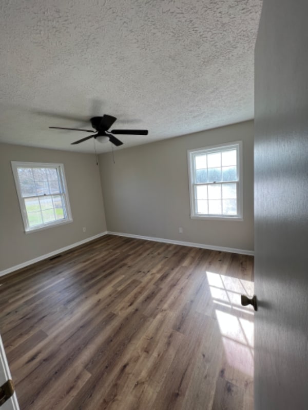 Building Photo - 2840 Shady Ln W