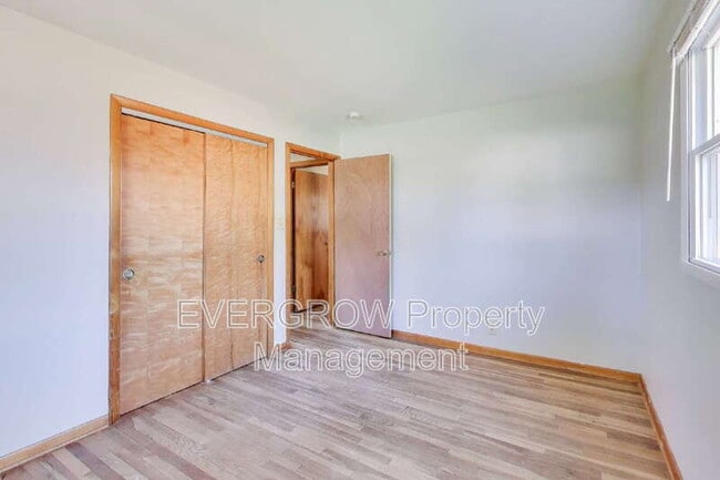 Building Photo - 705 Orchard Ln