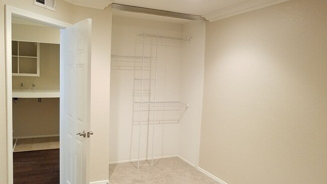 Building Photo - Beautiful 2 Bedroom Home in Irvine