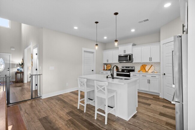 Building Photo - 331 Bluebriar Trace