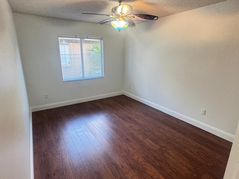 Building Photo - 10313 Crystal Point Dr