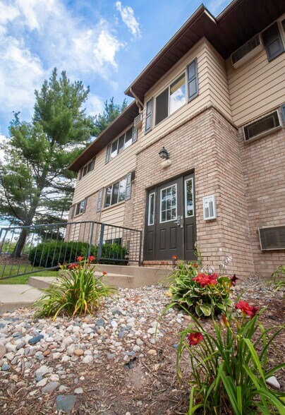 Interior Photo - Walden Woods (Walden Caddis, LLC)