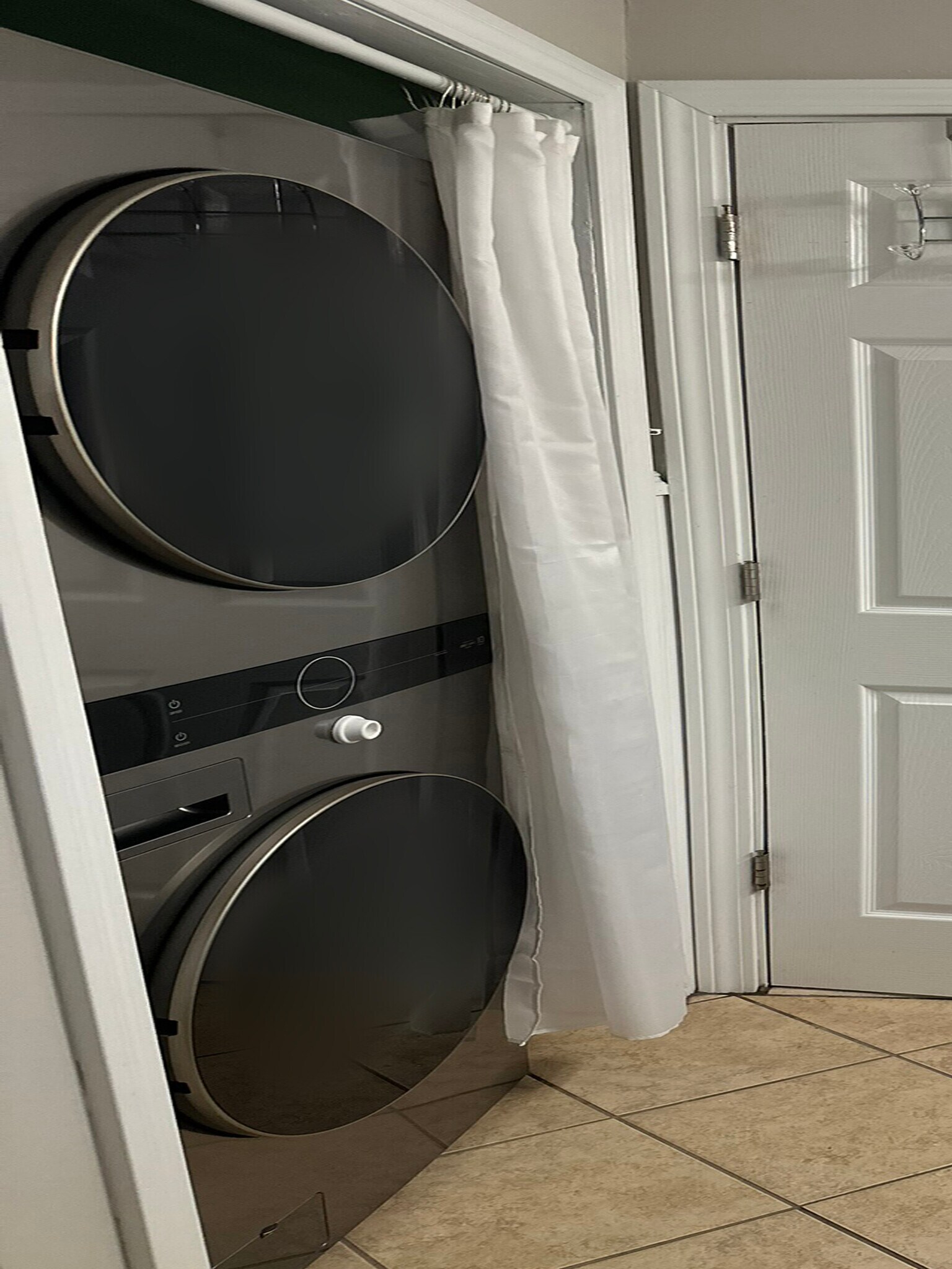 Washer Dryer - in Unit - 110 Dobson St