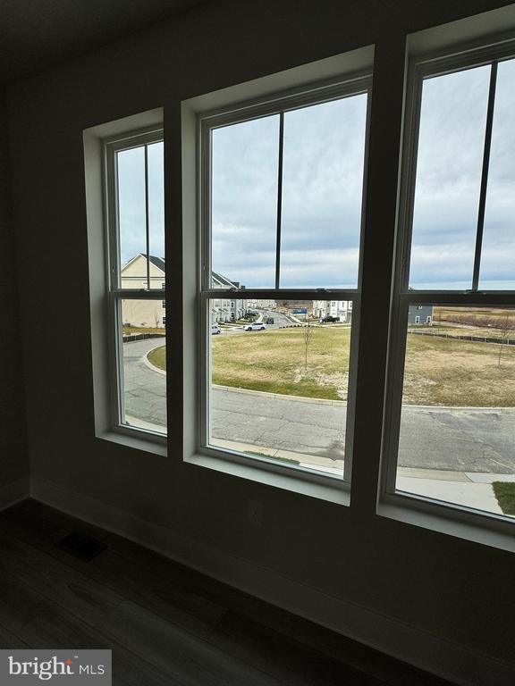 Building Photo - 2214 Winterberry Ln