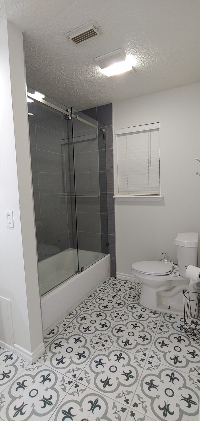 Building Photo - 1930 Pepperwood Ln