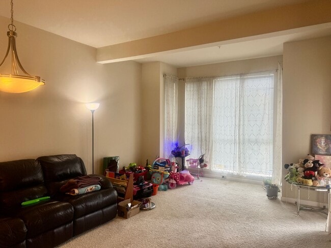 Building Photo - Modern Comfort Meets Prime Convenience in the Heart of Redmond’s Overlake (Reduced rent until May...