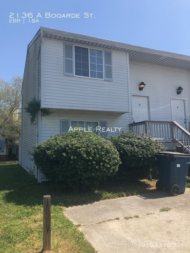 Primary Photo - 2136 A Bogarde St. - Available Now
