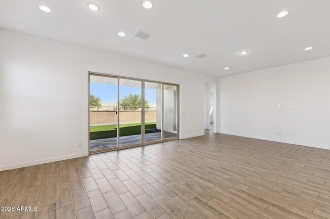 Building Photo - 531 S Owl Dr